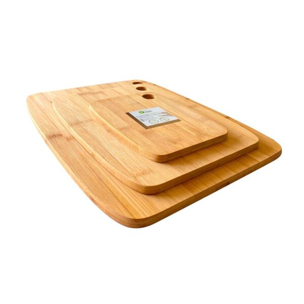 PLANCHES À COUPER EN 3 TAILLES : Set de 3 planches à découper en bois de 3 tailles différentes.